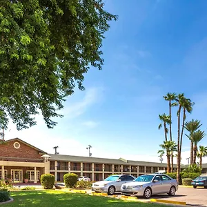 Howard Johnson By Wyndham Old Town Hotel Scottsdale
